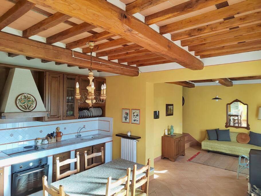 Villa Donnola: Casa Rosmarino ฟูเชคคิโอ ภายนอก รูปภาพ